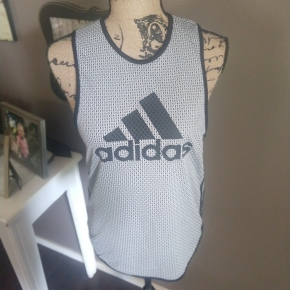 Adidas Mesh Racerback Sz XS - Picture 4 of 6
